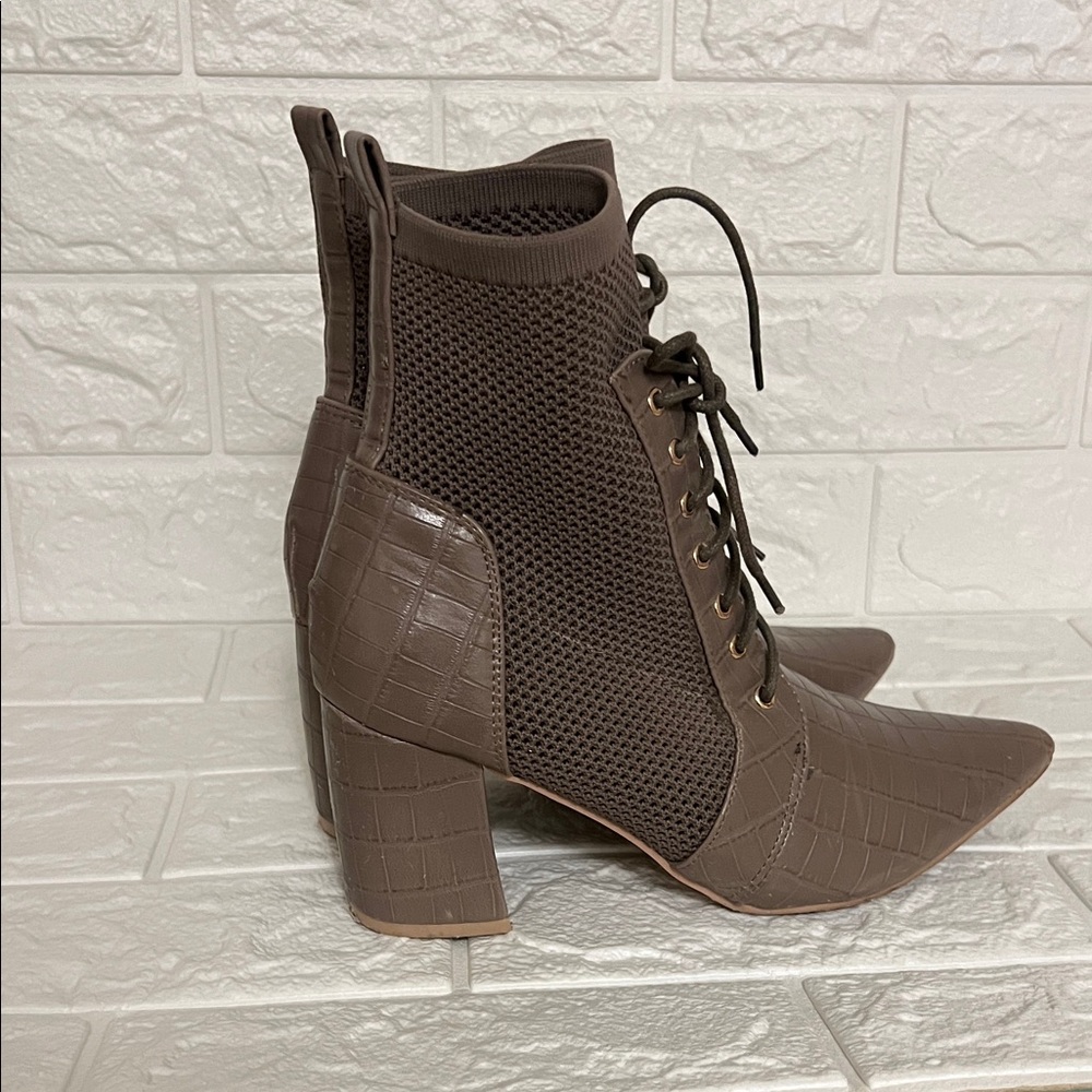 Elegant Brown Lace-Up Boots